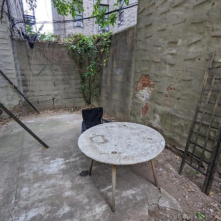 Central & Affordable Williamsburg Small Room Nova Iorque Exterior foto