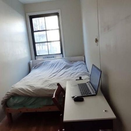 Central & Affordable Williamsburg Small Room Nova Iorque Exterior foto