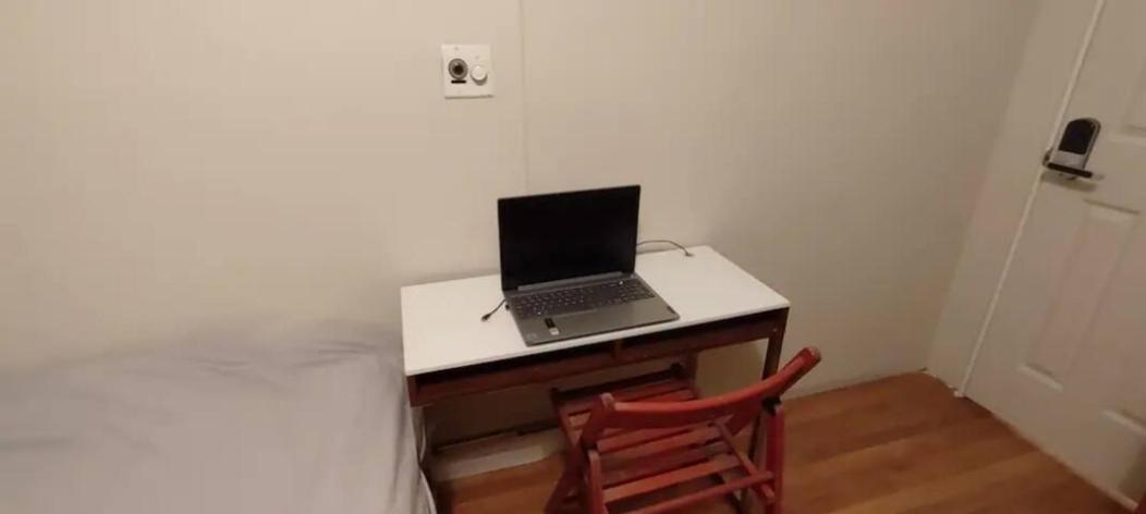 Central & Affordable Williamsburg Small Room Nova Iorque Exterior foto