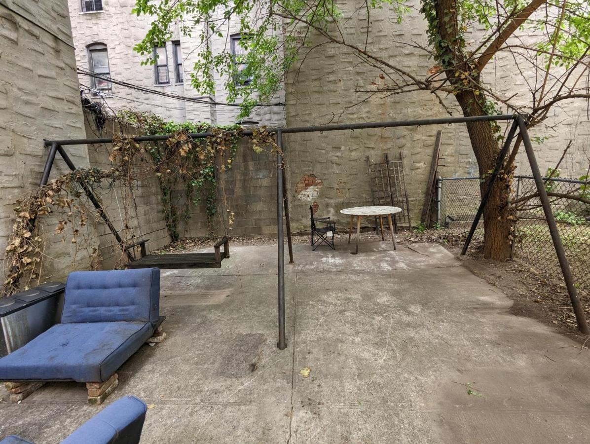 Central & Affordable Williamsburg Small Room Nova Iorque Exterior foto