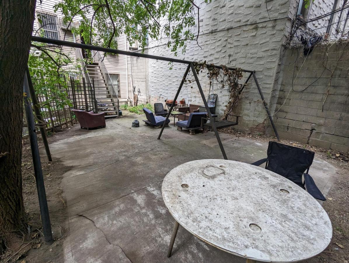 Central & Affordable Williamsburg Small Room Nova Iorque Exterior foto